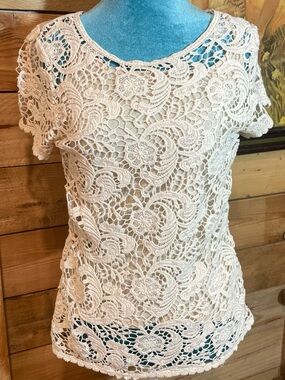 Crochet Lace Short Sleeve Top - Cream